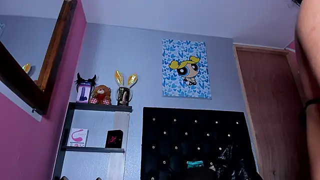 skinnycollins1 online show from February 26, 2025, 2:48 am