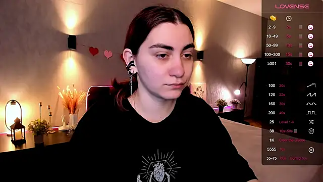 hannacheekss  online show from October 2, 2025, 1:56 am