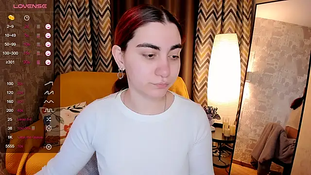 Snapshot of hannacheekss_ chatting on February 20, 2026, 6:26 am hannacheekss online show from February 20, 2026, 6:26 am