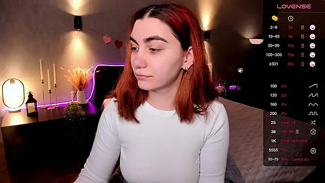 Snapshot of hannacheekss_ chatting on February 24, 2026, 1:58 am hannacheekss online show from February 24, 2026, 1:58 am