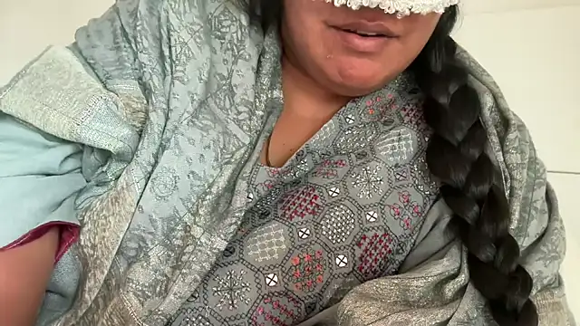 MashaCL online show from October 8, 2025, 9:18 am