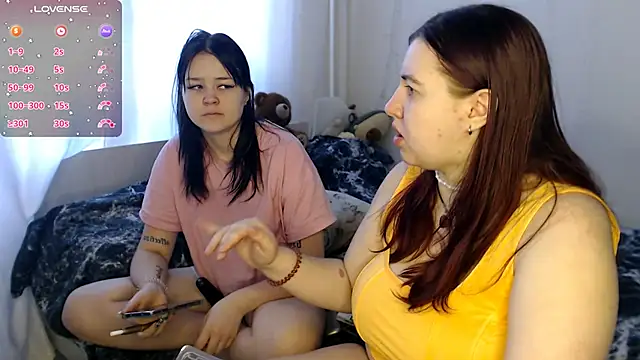 Snapshot of BettyandRich_ chatting on February 9, 2025, 8:44 am BettyandRich online show from February 9, 2025, 8:44 am