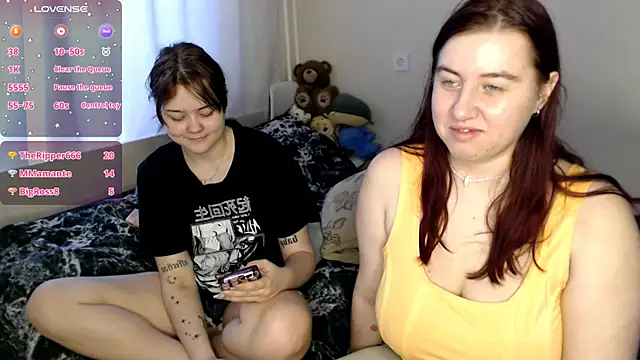 Snapshot of BettyandRich_ chatting on March 22, 2025, 11:11 am BettyandRich online show from March 22, 2025, 11:11 am