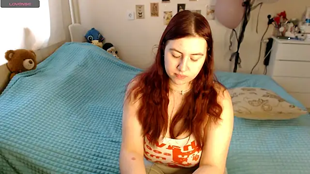 Snapshot of BettyandRich_ chatting on October 17, 2025, 8:28 am BettyandRich online show from October 17, 2025, 8:28 am