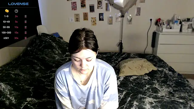 Snapshot of BettyandRich_ chatting on October 25, 2025, 8:55 am BettyandRich online show from October 25, 2025, 8:55 am