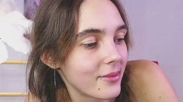 lylylovesyou online show from December 27, 2024, 11:50 am