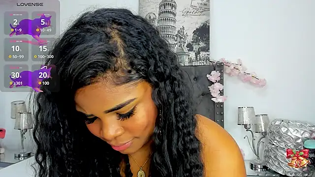 NahiaraReina online show from December 17, 2024, 4:53 pm