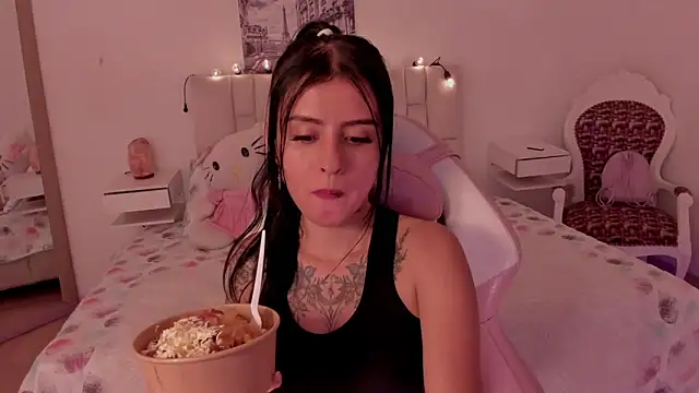 yenny garcia online show from February 4, 2026, 6:47 pm