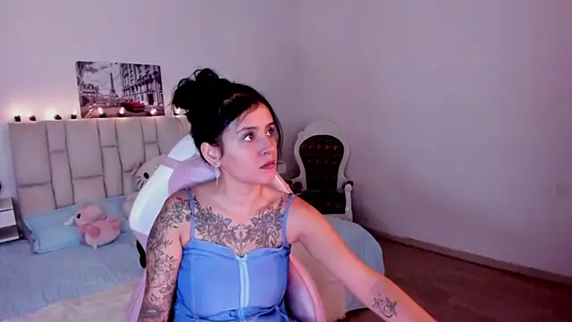 yenny garcia online show from July 25, 2026, 6:49 pm