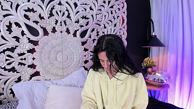 Snapshot of Mindy_sweety chatting on February 14, 2026, 12:57 pm Mindy sweety online show from February 14, 2026, 12:57 pm