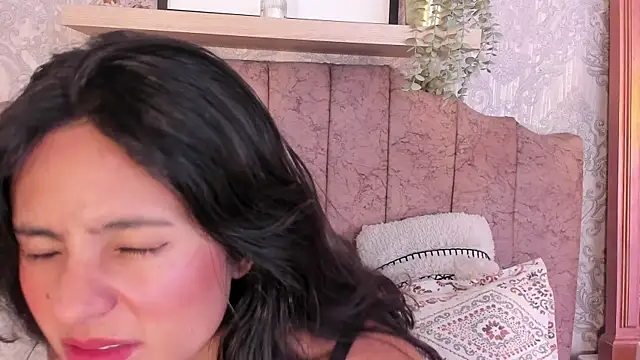 Mindy sweety online show from July 27, 2026, 12:34 pm