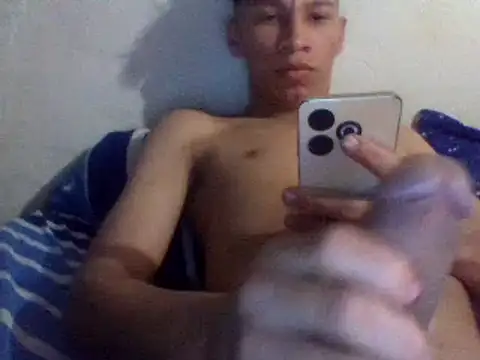 Snapshot of brihan-2004 chatting on February 1, 2025, 3:19 am brihan-2004 online show from February 1, 2025, 3:19 am