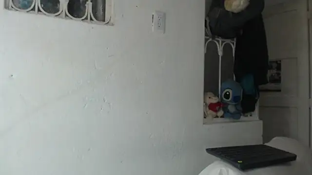 Snapshot of skinny_sweet2411 chatting on September 13, 2025, 11:59 pm skinny sweet2411 online show from September 13, 2025, 11:59 pm