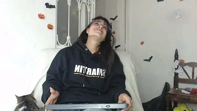 Snapshot of skinny_sweet2411 chatting on November 5, 2025, 11:49 pm skinny sweet2411 online show from November 5, 2025, 11:49 pm