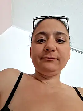 Snapshot of Nell-X chatting on June 10, 2026, 11:31 am Nell-X online show from June 10, 2026, 11:31 am