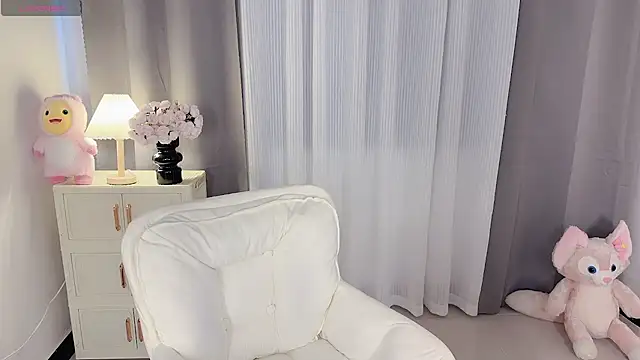 Snapshot of Lucky-susuBB chatting on December 18, 2024, 8:31 am Lucky-susuBB online show from December 18, 2024, 8:31 am