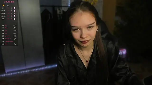 Snapshot of SweetyDeviliya chatting on December 19, 2025, 1:40 pm SweetyDeviliya online show from December 19, 2025, 1:40 pm