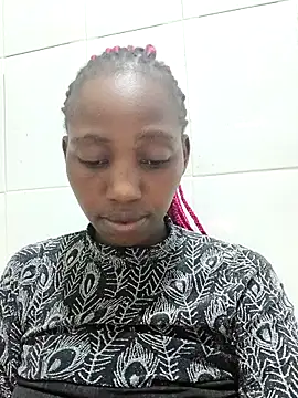 Beee25 online show from December 2, 2025, 8:26 pm