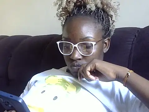 Chichii- online show from December 15, 2025, 2:10 pm