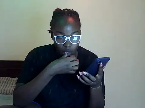 Chichii- online show from April 9, 2026, 8:25 pm