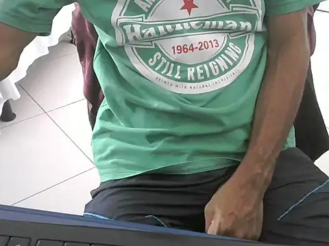 Snapshot of bbehemothh chatting on February 6, 2025, 1:54 pm bbehemothh online show from February 6, 2025, 1:54 pm