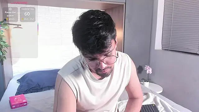 Edward max online show from April 16, 2026, 3:51 am