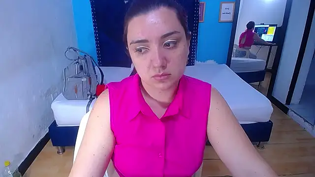 kinky redhead18 online show from October 30, 2025, 12:50 pm