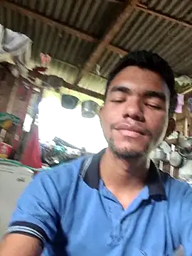 Reynold2608 online show from December 14, 2025, 8:13 pm