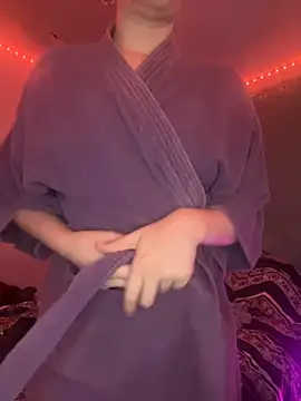 Snapshot of Nina-Chick777 chatting on September 27, 2025, 6:07 am Nina-Chick777 online show from September 27, 2025, 6:07 am