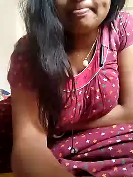 Snapshot of Priya_2222 chatting on January 20, 2025, 7:04 am Priya 2222 online show from January 20, 2025, 7:04 am