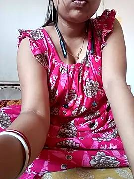 Snapshot of Priya_2222 chatting on November 10, 2025, 5:39 am Priya 2222 online show from November 10, 2025, 5:39 am