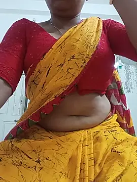 Snapshot of Priya_2222 chatting on June 1, 2026, 7:04 pm Priya 2222 online show from June 1, 2026, 7:04 pm