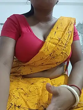 Snapshot of Priya_2222 chatting on August 7, 2026, 6:10 pm Priya 2222 online show from August 7, 2026, 6:10 pm