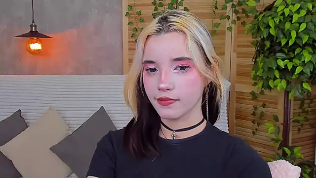 as1an girlfriend online show from January 28, 2025, 4:39 am