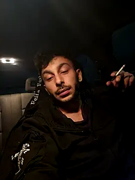 Snapshot of Iulianmarius12 chatting on February 10, 2026, 10:14 pm Iulianmarius12 online show from February 10, 2026, 10:14 pm