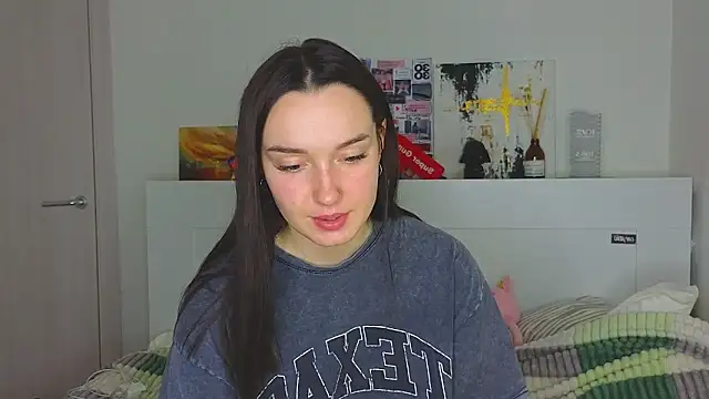 Wild Sophie  online show from January 3, 2025, 9:05 pm