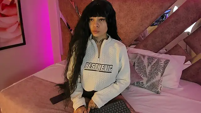 Snapshot of KatherineGomez chatting on February 15, 2025, 10:55 am KatherineGomez online show from February 15, 2025, 10:55 am