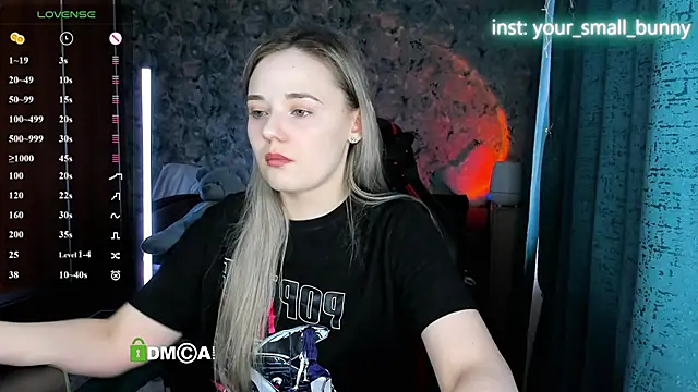 Snapshot of Your_small_bunny chatting on April 28, 2026, 2:27 am Your small bunny online show from April 28, 2026, 2:27 am