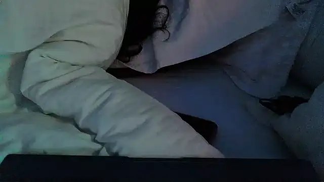 queen-chamss online show from May 16, 2026, 1:02 am