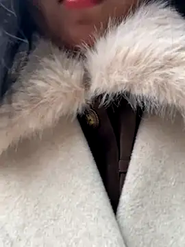 Snapshot of Xixi-Gala chatting on December 7, 2024, 4:42 am Xixi-Gala online show from December 7, 2024, 4:42 am