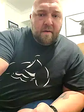 Snapshot of Strong_Bear89 chatting on December 9, 2024, 6:01 am Strong Bear89 online show from December 9, 2024, 6:01 am