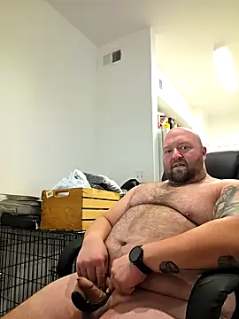 Snapshot of Strong_Bear89 chatting on February 11, 2025, 4:56 pm Strong Bear89 online show from February 11, 2025, 4:56 pm