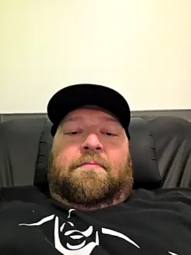 Snapshot of Strong_Bear89 chatting on February 25, 2025, 6:25 am Strong Bear89 online show from February 25, 2025, 6:25 am