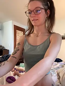 Snapshot of dreamteemergirl chatting on September 18, 2025, 7:38 pm dreamteemergirl online show from September 18, 2025, 7:38 pm