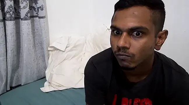 Kenlyn  online show from February 26, 2025, 8:00 pm