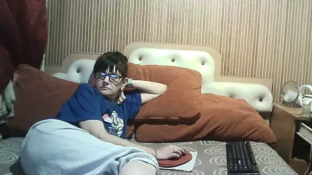 Snapshot of AlanaLaDream chatting on September 24, 2025, 1:47 pm AlanaLaDream online show from September 24, 2025, 1:47 pm