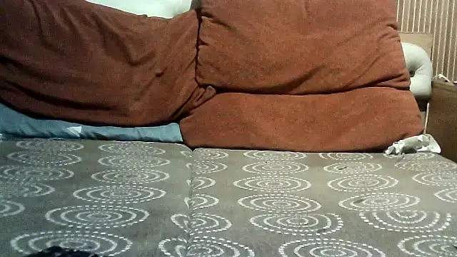 Snapshot of AlanaLaDream chatting on October 25, 2025, 6:46 pm AlanaLaDream online show from October 25, 2025, 6:46 pm