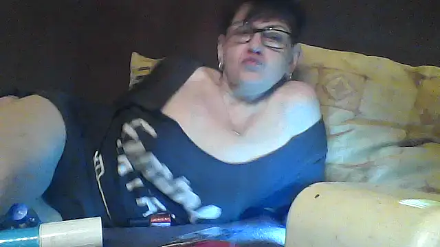 Snapshot of AlanaLaDream chatting on November 10, 2025, 1:54 pm AlanaLaDream online show from November 10, 2025, 1:54 pm