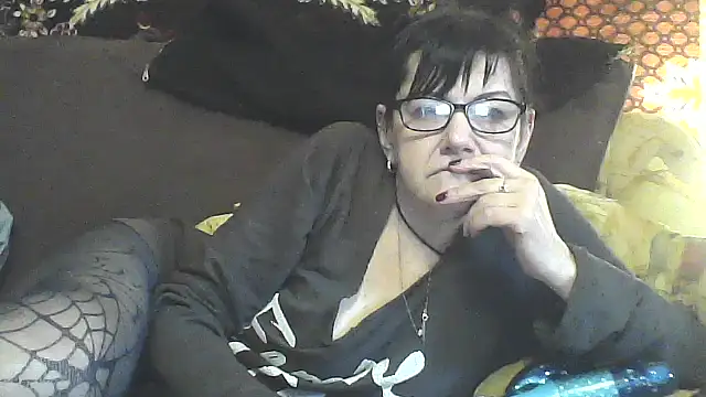 Snapshot of AlanaLaDream chatting on March 13, 2026, 2:23 pm AlanaLaDream online show from March 13, 2026, 2:23 pm