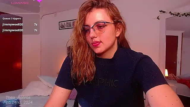 Snapshot of Thea_Aphros_ chatting on February 25, 2025, 7:36 pm Thea Aphros online show from February 25, 2025, 7:36 pm